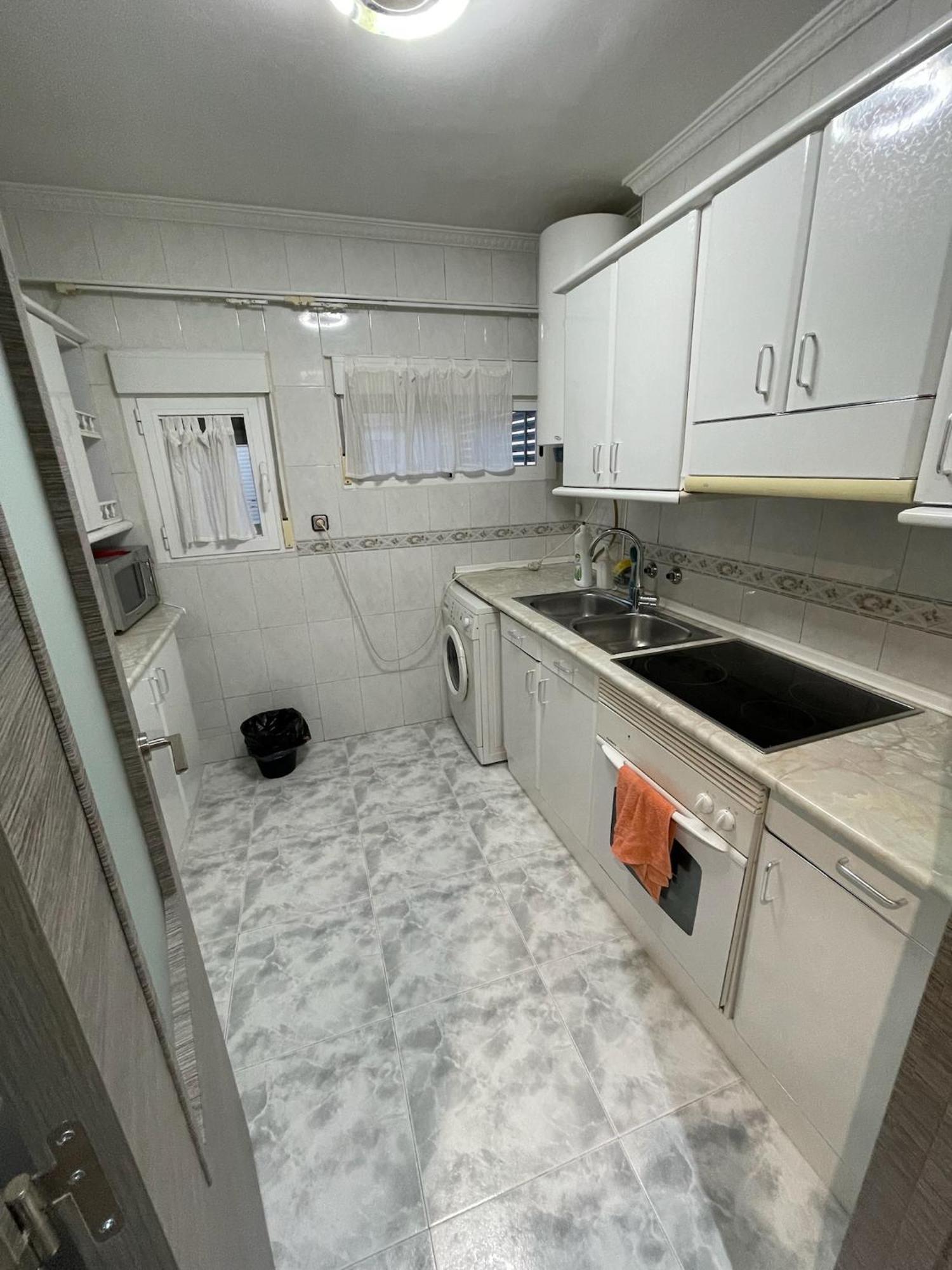Apartamento Piso En Calle Moncada *